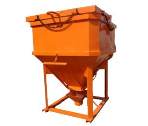 Square shaped side discharge concrete bucket