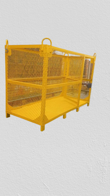 Man and goods lifting cage